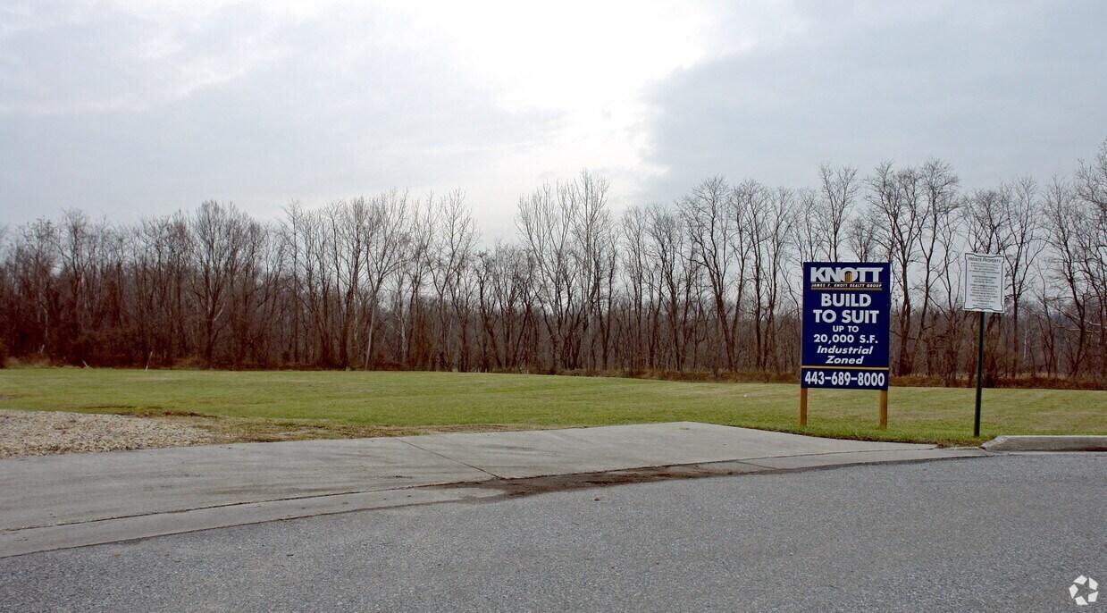 829 Central Ave, Linthicum Heights, MD à louer Photo principale- Image 1 de 3