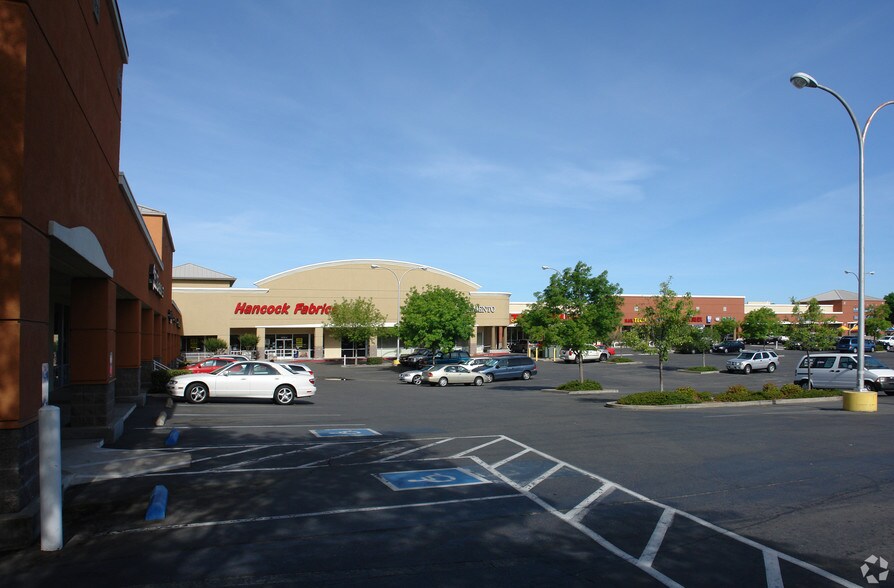 5223-5247 Madison Ave, Fair Oaks, CA à vendre - Photo du bâtiment - Image 2 de 4