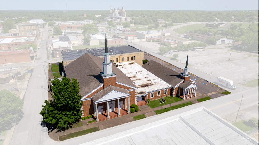 2703 Wesley St, Greenville, TX à vendre - Photo du bâtiment - Image 1 de 48