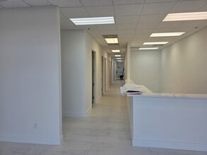 1010-1020 W Oak St, Kissimmee, FL for lease Interior Photo- Image 1 of 6