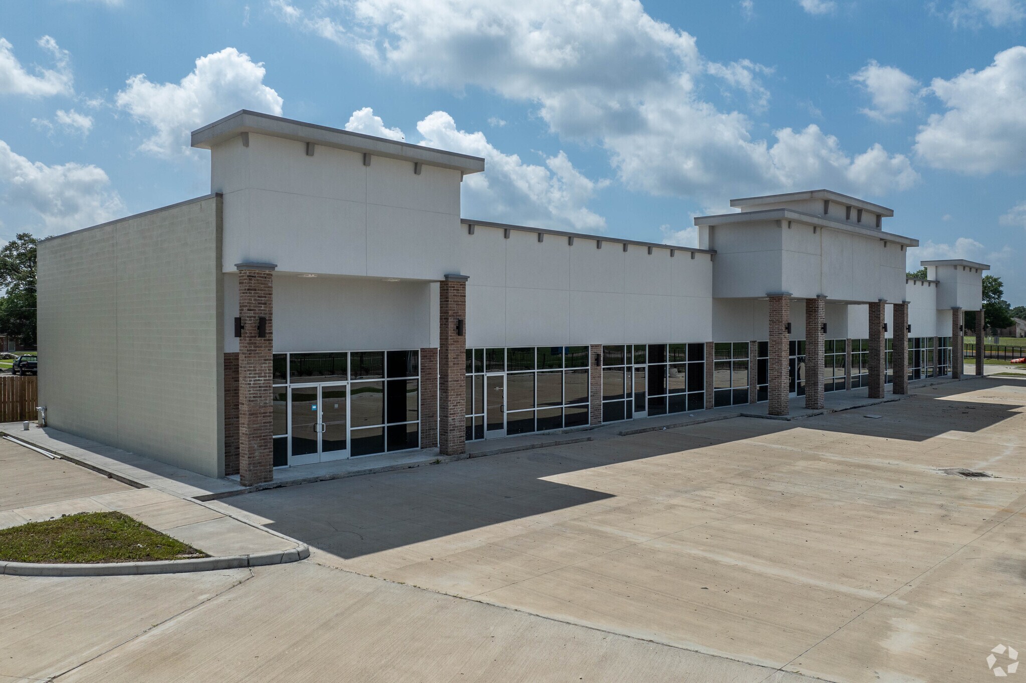 2215 Allen Genoa Rd, Pasadena, TX à louer Photo du bâtiment- Image 1 de 18