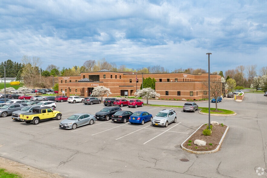 4939 Brittonfield Pky, East Syracuse, NY for lease - Building Photo - Image 2 of 6