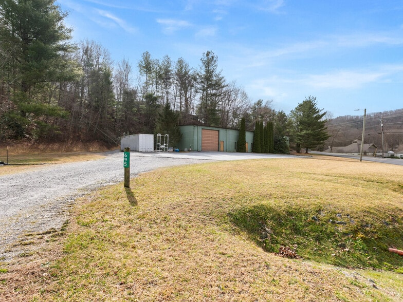 695 NC 9 Hwy, Black Mountain, NC for sale - Building Photo - Image 3 of 30