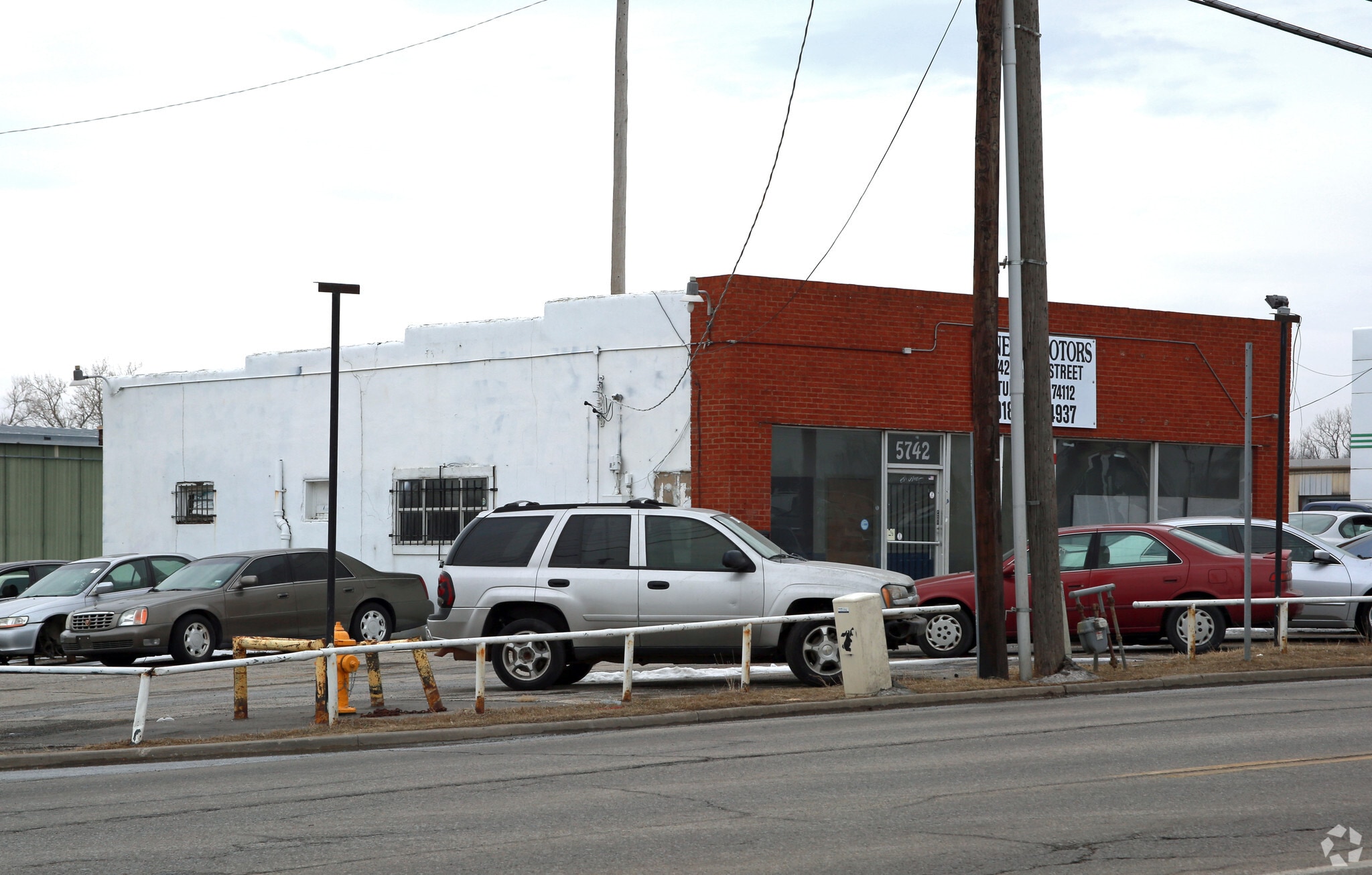 5742 E 11th St, Tulsa, OK for lease Primary Photo- Image 1 of 17