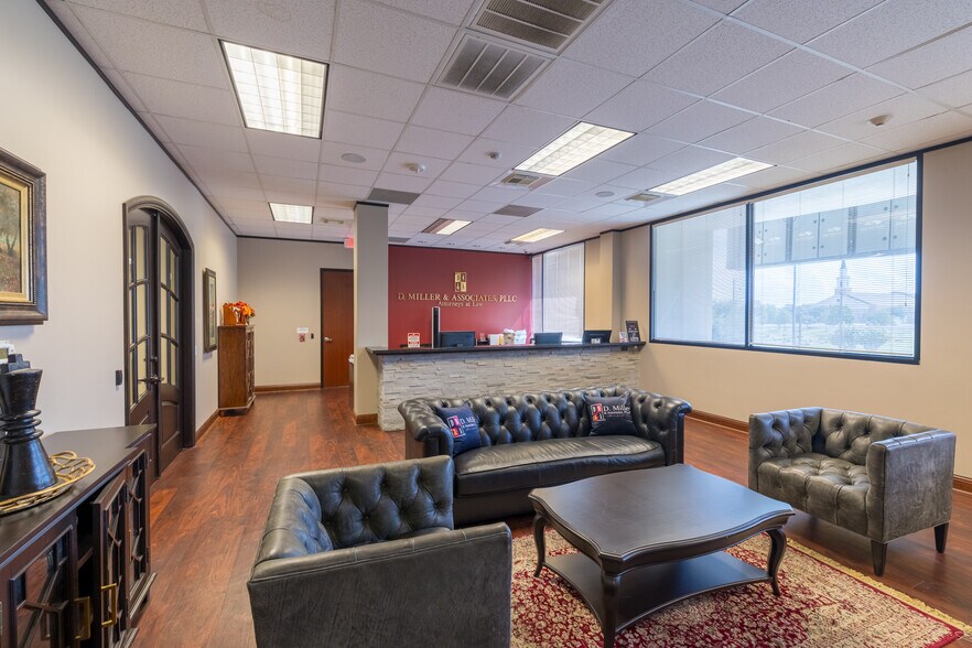 2610 W Sam Houston Pky S, Houston, TX à vendre - Photo intérieure - Image 3 de 7