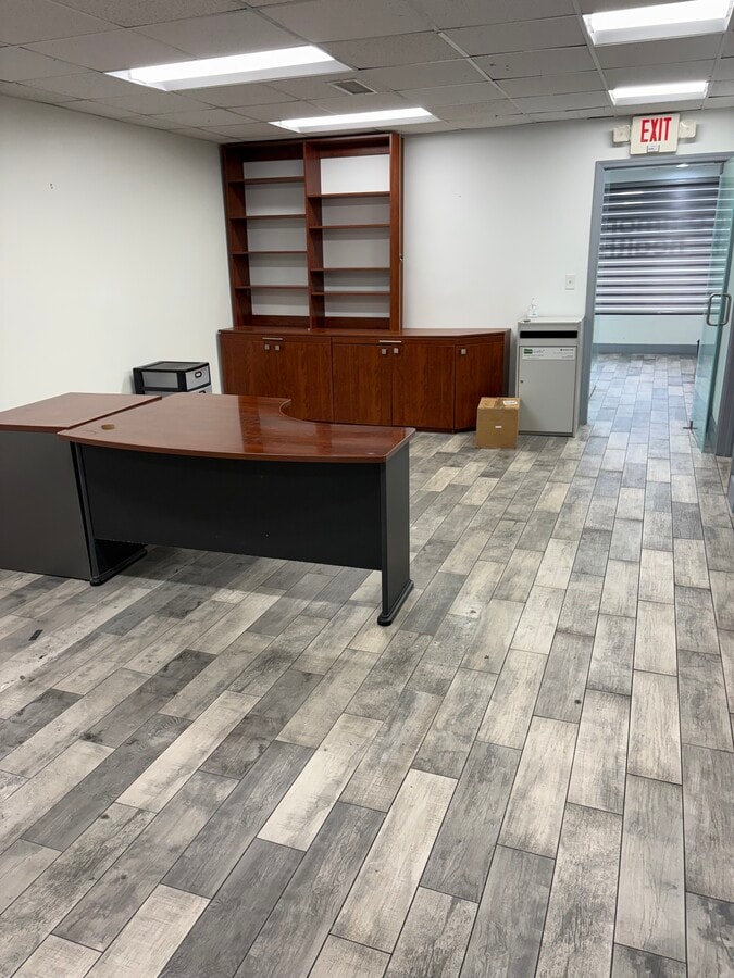 4330 Sheridan St, Hollywood, FL 33021 - Unit 201B - - Interior Photo - Image 2 of 16