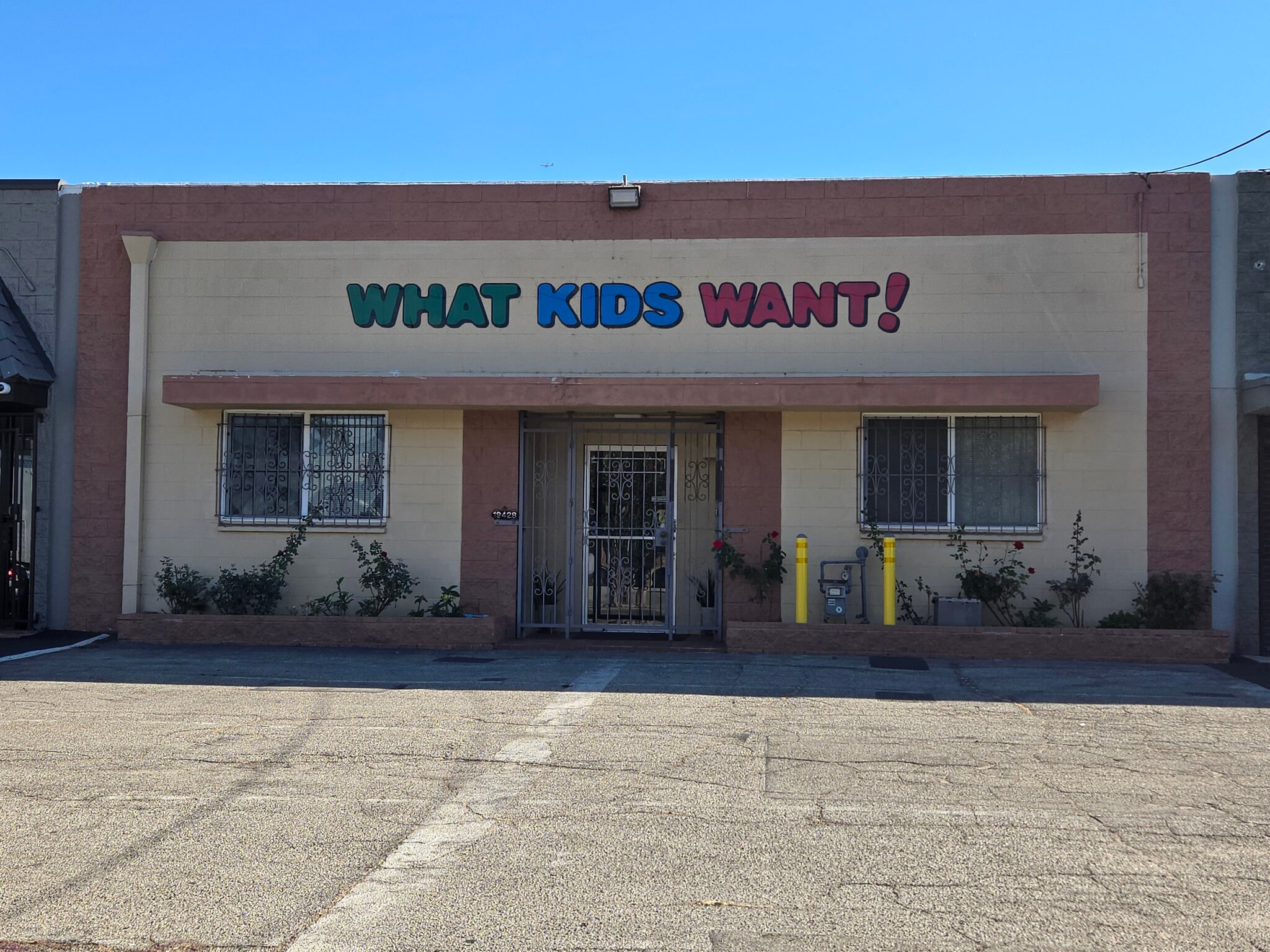 19428 Londelius St, Northridge, CA for lease Building Photo- Image 1 of 10