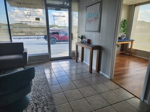 1500 FM 2673, Canyon Lake, TX for lease Lobby- Image 2 of 9