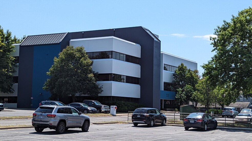 6750 Antioch Rd, Merriam, KS à vendre - Photo du bâtiment - Image 2 de 5