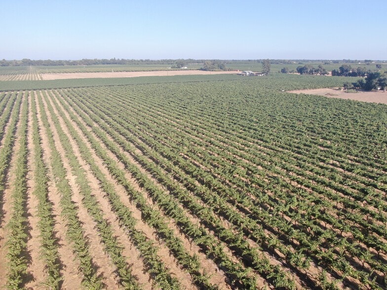 23371 N Davis Rd, Lodi, CA for sale - Aerial - Image 2 of 3