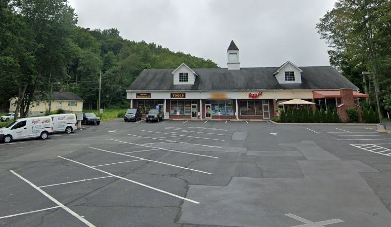 415 Main St, Monroe, CT for lease - Building Photo - Image 1 of 4