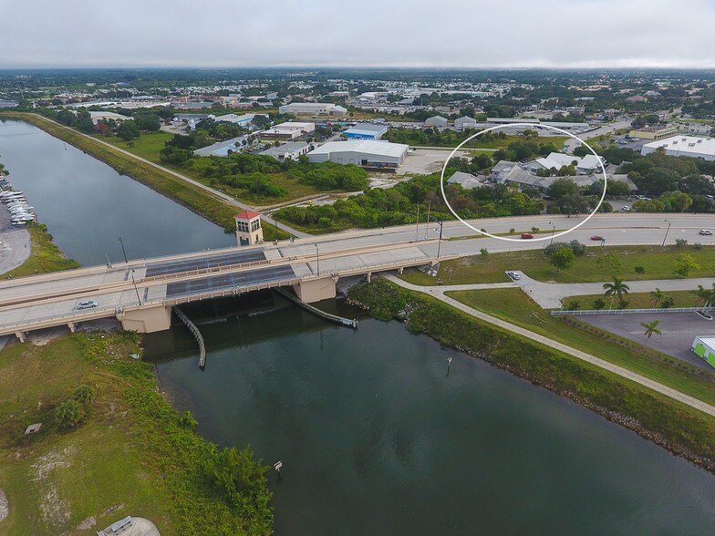 1505 Tamiami Trl S, Venice, FL à louer - Photo du bâtiment - Image 2 de 20