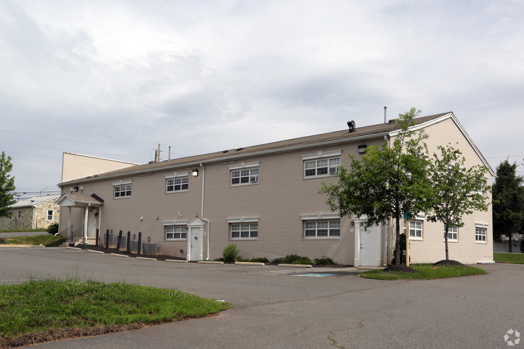 8314 Browns Ln, Manassas, VA à vendre Photo principale- Image 1 de 5