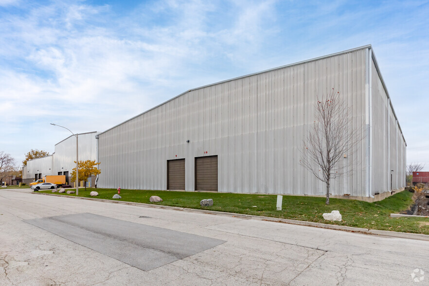 1001 Industrial Dr, Bensenville, IL à louer - Photo du b timent - Image 3 de 21