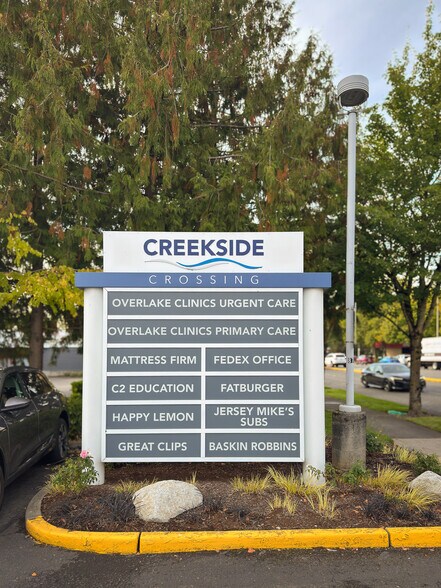 17181 Redmond Way, Redmond, WA for lease - Building Photo - Image 2 of 23