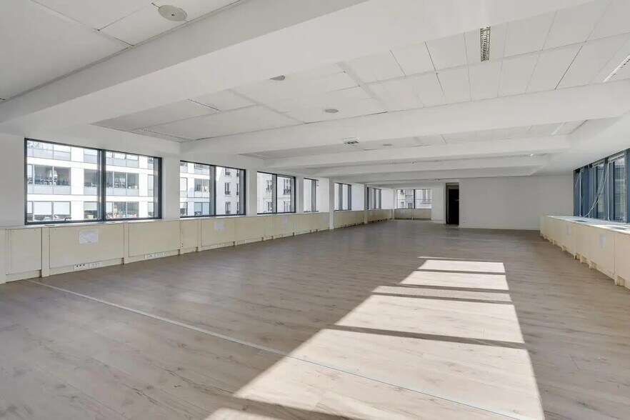 2 Bis Rue De Villiers, Levallois-Perret for lease - Interior Photo - Image 2 of 8