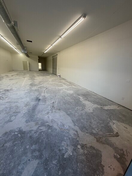 1137-1149 W Avenue I, Lancaster, CA à louer - Photo du bâtiment - Image 2 de 4