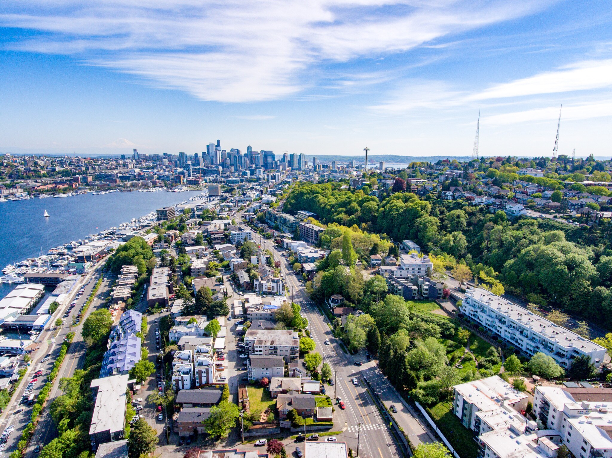 2121 Aurora Ave N, Seattle, WA à vendre Photo principale- Image 1 de 5