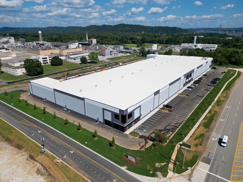 4546 N Access Rd, Chattanooga, TN à louer - Photo du bâtiment - Image 2 de 6