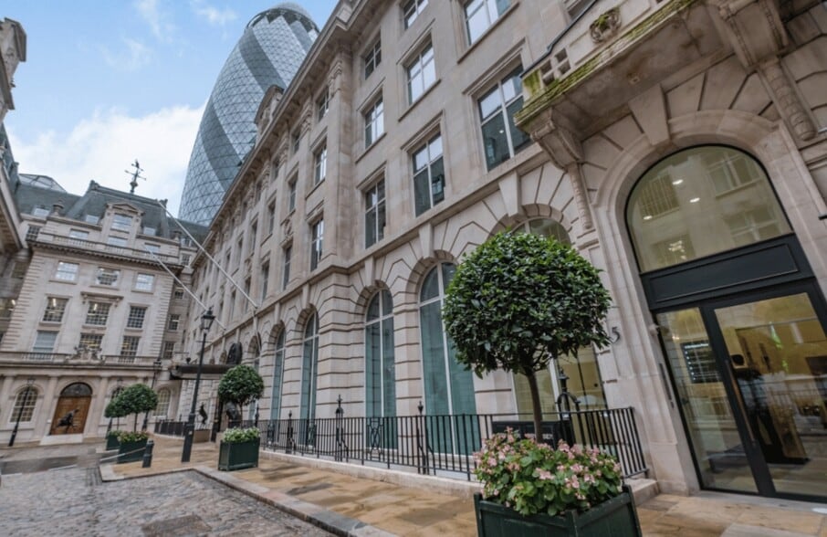 5-7 St Helen's Pl, London for lease - Building Photo - Image 2 of 8