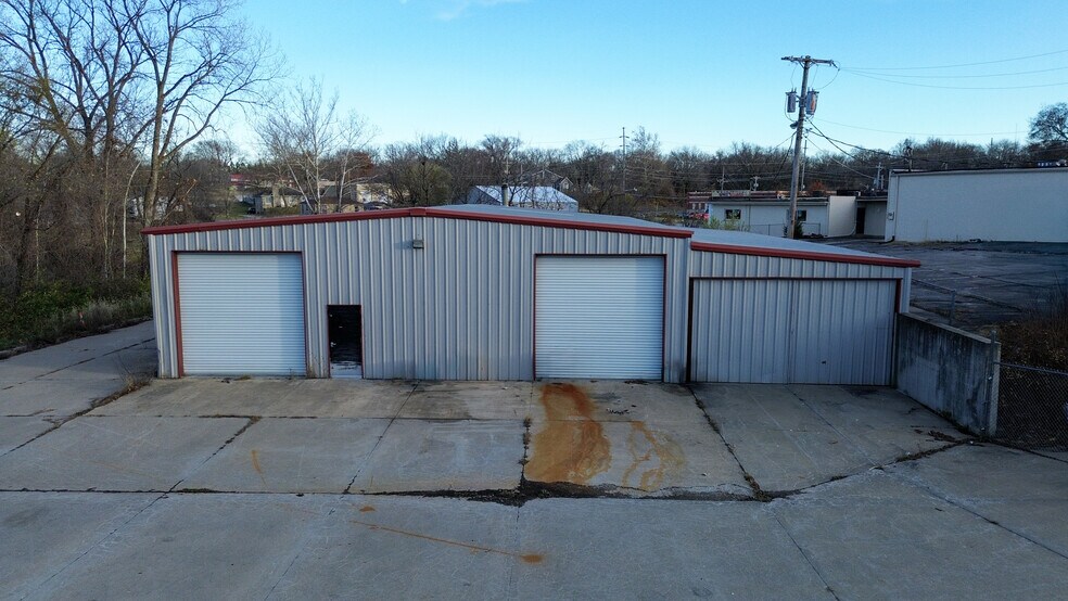 8132-8136 Leavenworth Rd, Kansas City, KS à vendre - Photo du bâtiment - Image 3 de 7