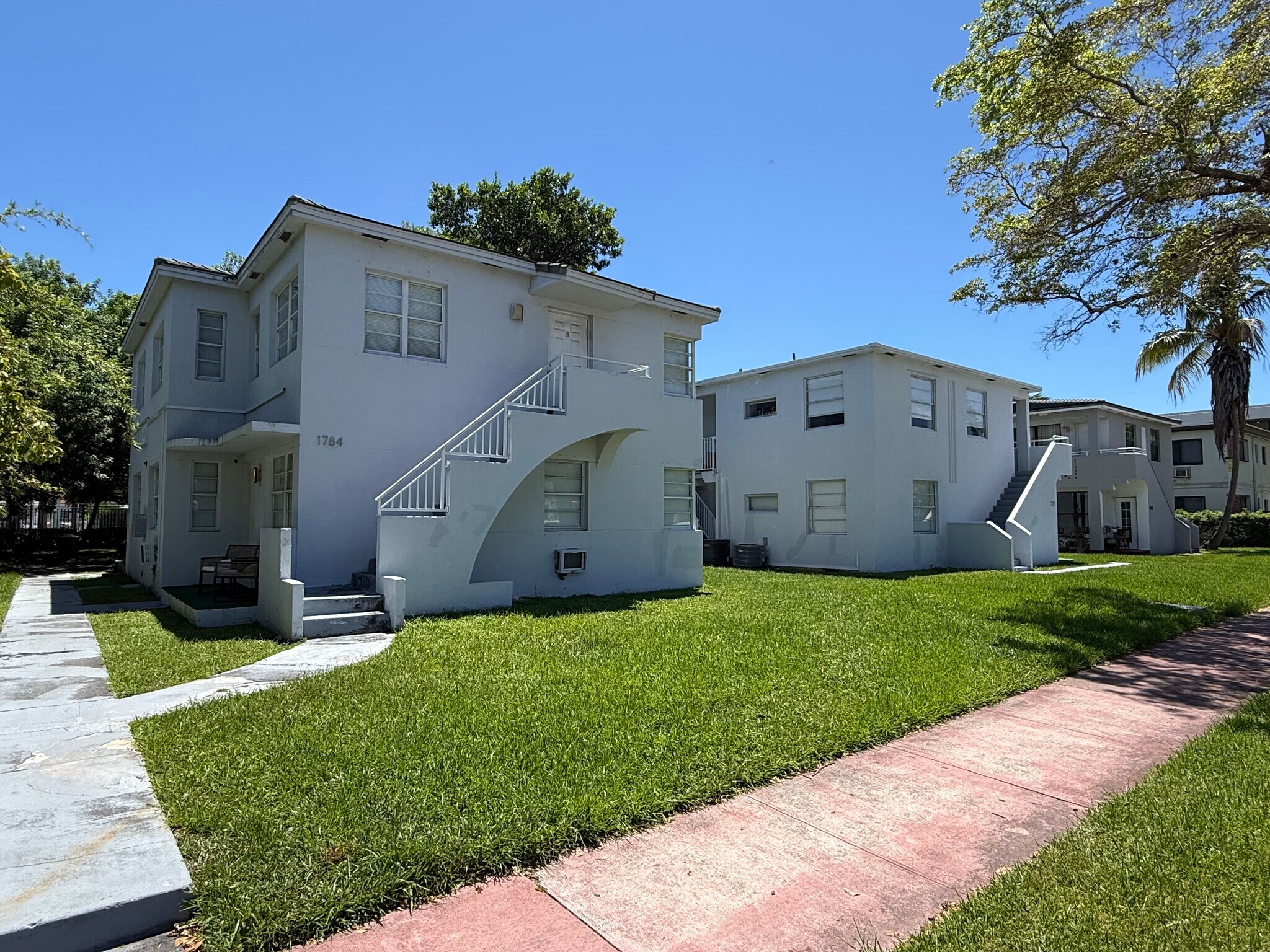 1794 Normandy Dr, Miami Beach, FL à vendre Photo principale- Image 1 de 27