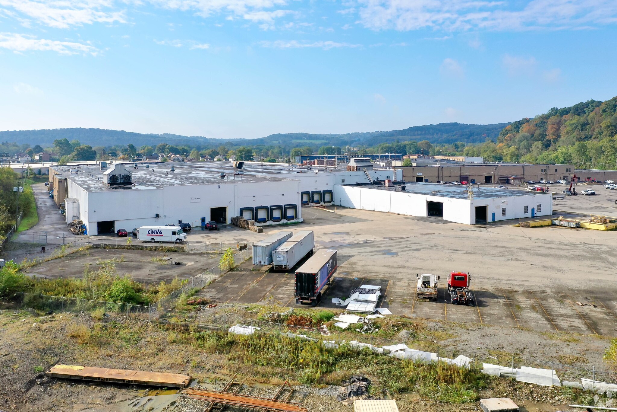 719 W New Castle St, Zelienople, PA à louer Photo du bâtiment- Image 1 de 3