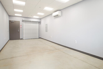 1419 Commercial Ave, San Antonio, TX for lease Interior Photo- Image 2 of 2