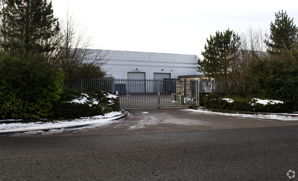 Sherbourne Dr, Tilbrook for lease - Building Photo - Image 3 of 4