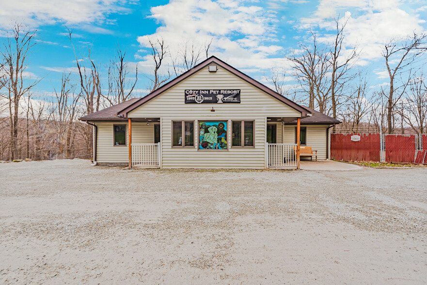 405 Hauger Hood Rd, Stahlstown, PA à vendre - Photo du bâtiment - Image 1 de 1