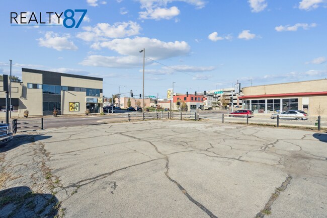 More details for 724 3rd Ave SE, Cedar Rapids, IA - Retail for Lease