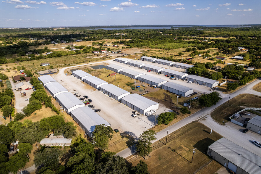 2170 Collins Rd, Denton, TX à louer - Photo du bâtiment - Image 1 de 24