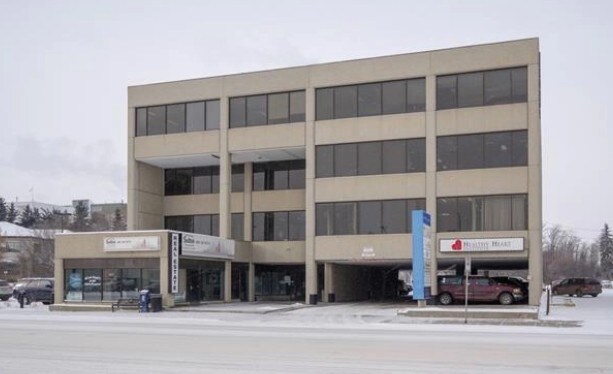 4406 50 Ave, Red Deer, AB for sale Primary Photo- Image 1 of 1