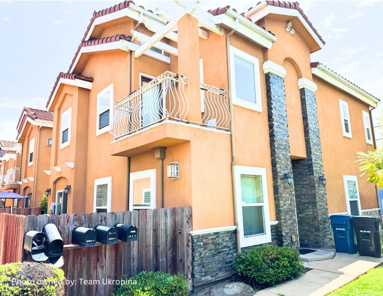 12712 Menlo Ave, Hawthorne, CA à vendre - Photo du bâtiment - Image 3 de 10