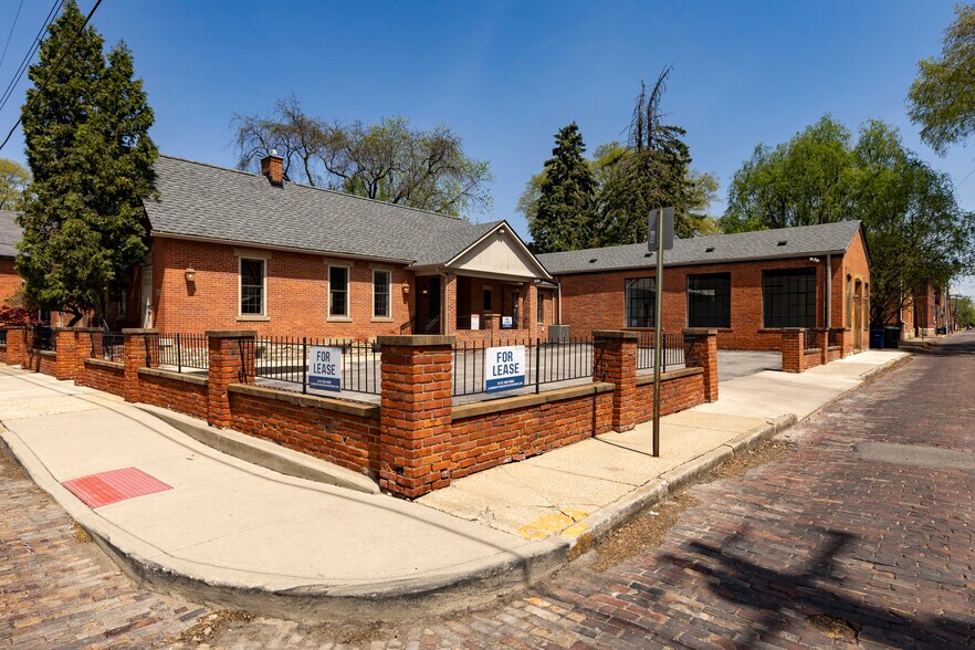 762 S Pearl St, Columbus, OH à vendre - Photo du bâtiment - Image 2 de 54
