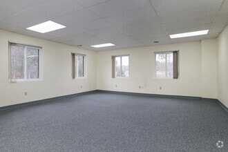 458 Boston St, Topsfield, MA for lease Interior Photo- Image 2 of 6
