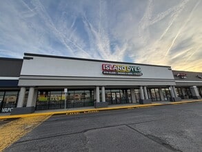 2701-2736 N Mall Dr, Virginia Beach, VA for lease Interior Photo- Image 1 of 1