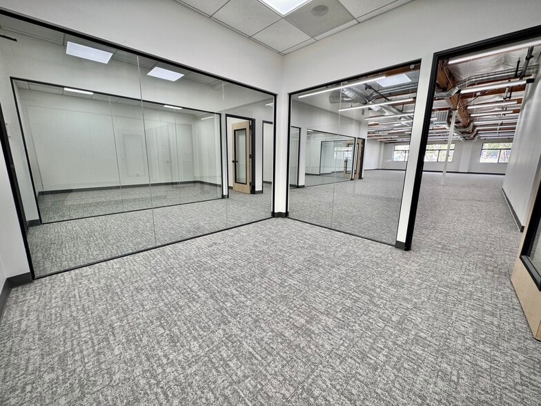 321 Castro St, Mountain View, CA for lease - Building Photo - Image 3 of 9