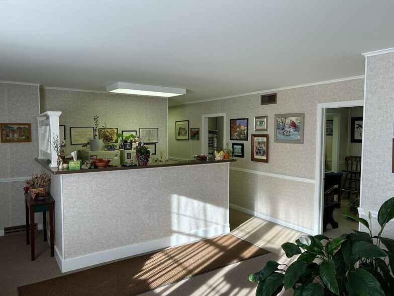 15 Irving Ave, Granville, NY à vendre - Photo du bâtiment - Image 3 de 21