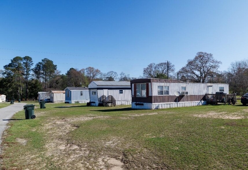 1081 Davis Cir, Thomson, GA for sale - Building Photo - Image 3 of 14