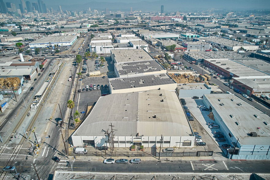 1705-1707 E 20th St, Los Angeles, CA à louer - Photo du bâtiment - Image 2 de 43