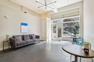 2072 Mission St, San Francisco, CA for lease Interior Photo- Image 1 of 1