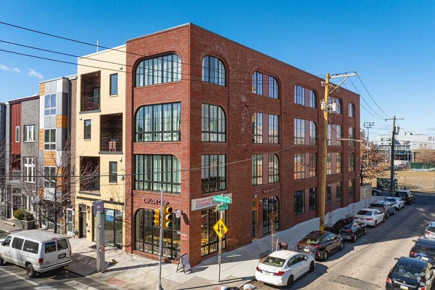 1828 Frankford Ave, Philadelphia, PA à louer - Photo du bâtiment - Image 2 de 3