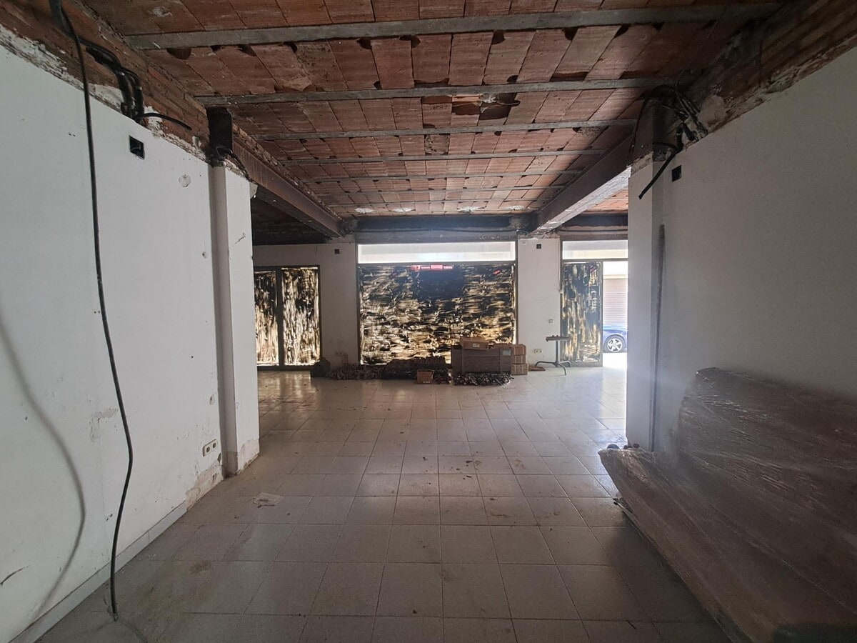 Igualada, BAR 08700 - Unit 4 - - Interior Photo - Image 2 of 8