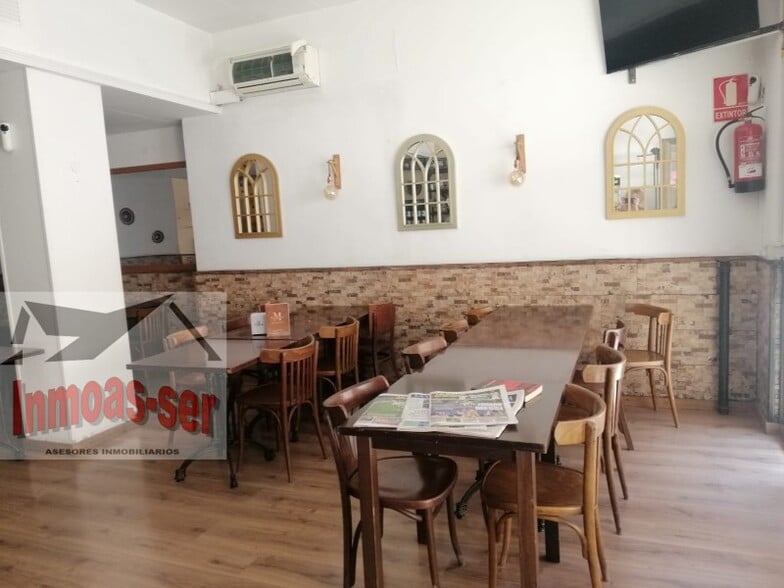 Retail in Barcelona, Barcelona for lease - Interior Photo - Image 3 of 6