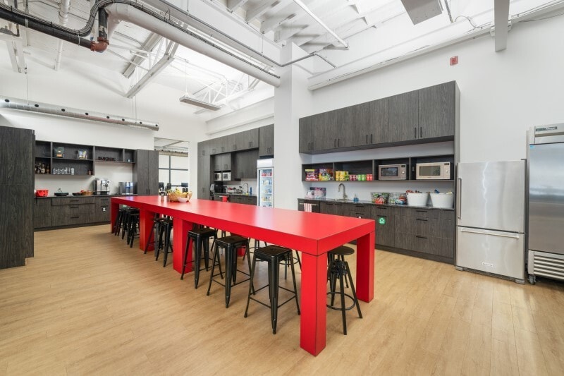 4760 Rue Acorn, Montréal, QC for lease - Building Photo - Image 3 of 21