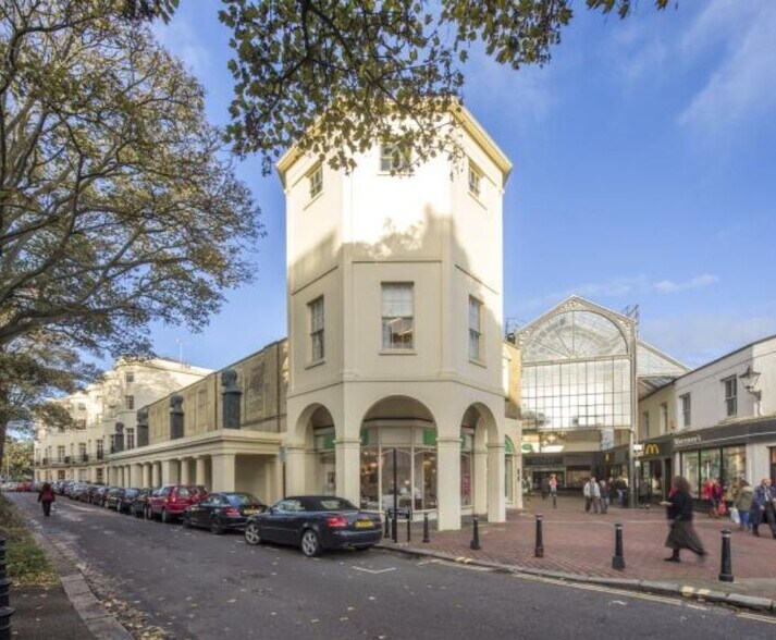 Liverpool Rd, Worthing à louer - Photo du bâtiment - Image 2 de 6