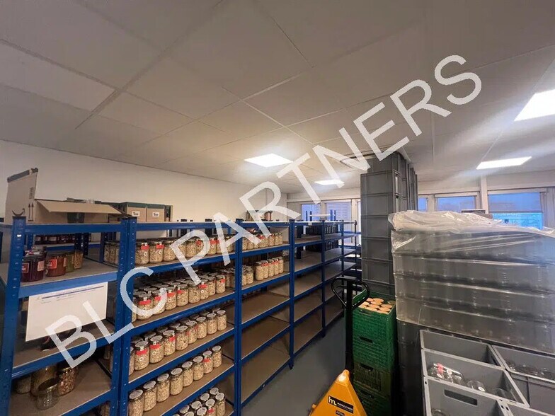 Flex dans Paris à louer - Photo intérieure - Image 3 de 8