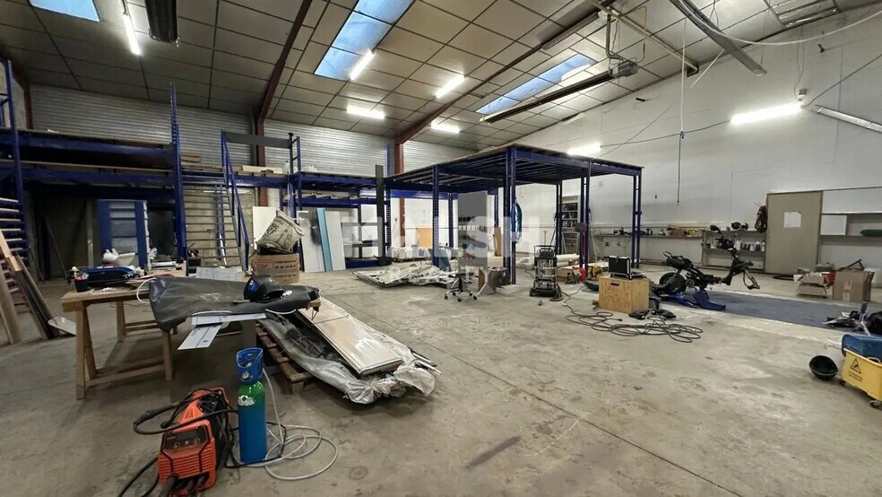 Flex dans Chassieu à louer - Photo intérieure - Image 2 de 11