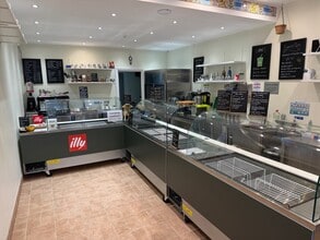 16 Packhorse Rd, Gerrards Cross à louer Photo du bâtiment- Image 1 de 2